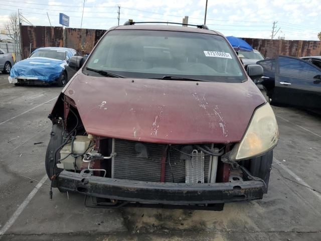 2009 Toyota Sienna CE