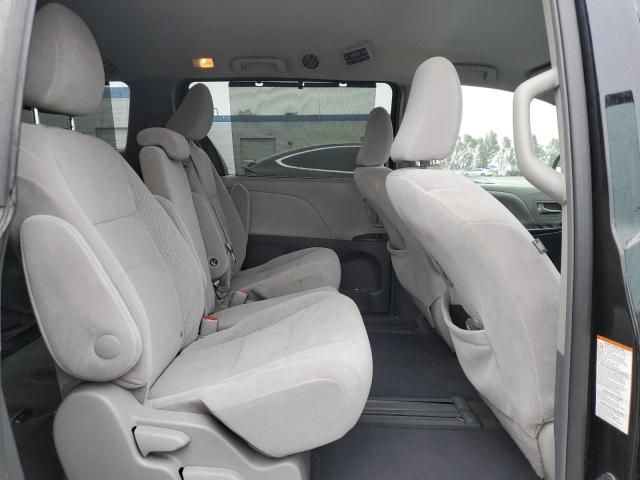 2015 Toyota Sienna LE