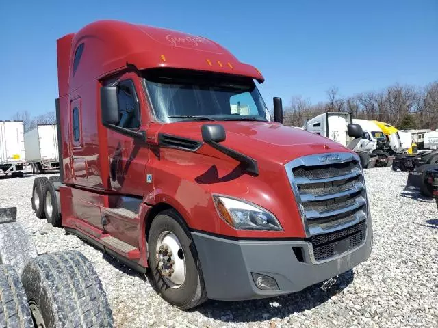 2019 Freightliner Cascadia Semi Truck