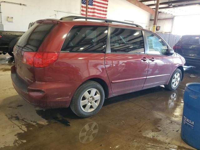 2010 Toyota Sienna CE