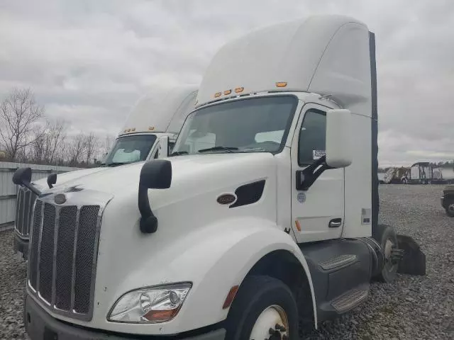 2016 Peterbilt 579