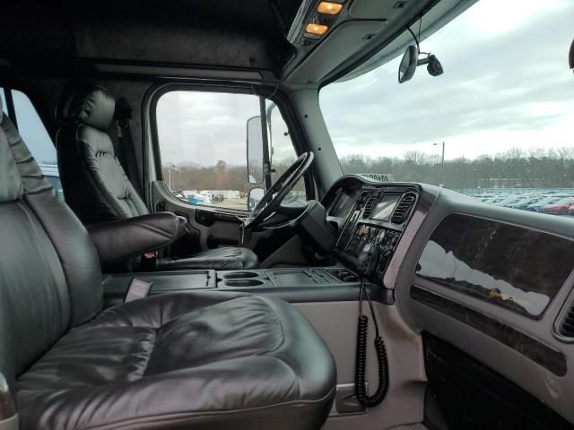 2006 Freightliner Sport Chassis 106