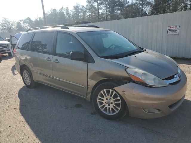 2010 Toyota Sienna XLE