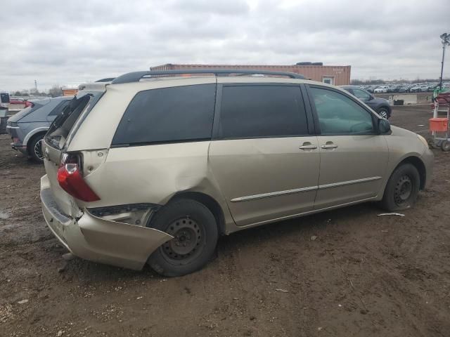 2004 Toyota Sienna XLE