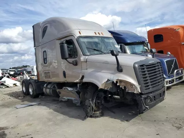 2016 Freightliner Cascadia 125 Semi Truck