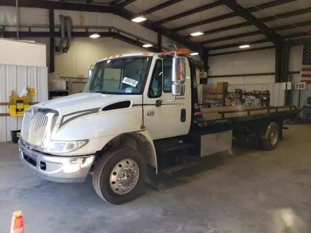 2007 International 4300 Rollback Truck