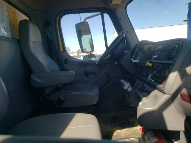 2022 Freightliner M2 106 Medium Duty BOX Truck