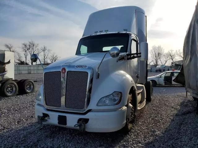 2014 Kenworth Construction T680