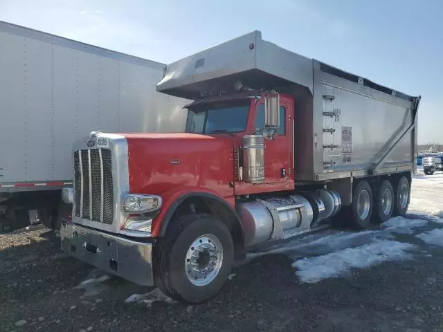 2021 Peterbilt 389