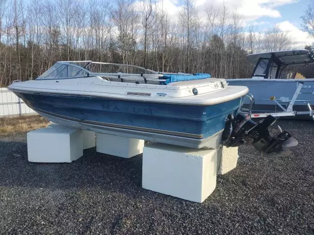 1997 Maxum Boat