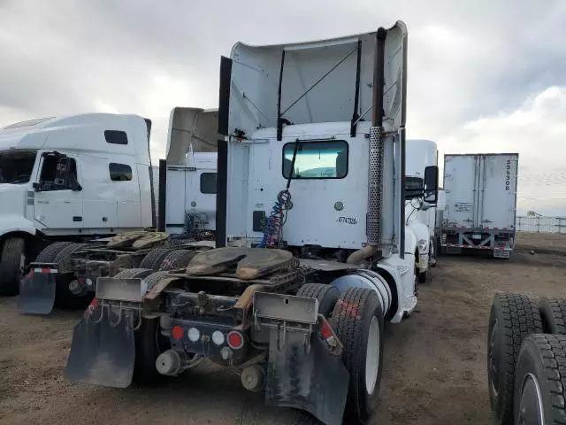 2014 Kenworth T680 Semi Truck