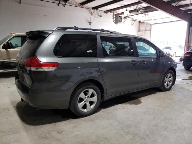 2013 Toyota Sienna LE