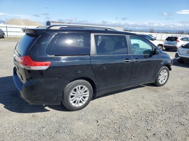 2013 Toyota Sienna XLE