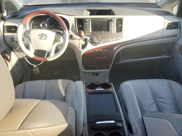 2011 Toyota Sienna XLE