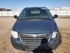 2005 Chrysler Town & Country LX