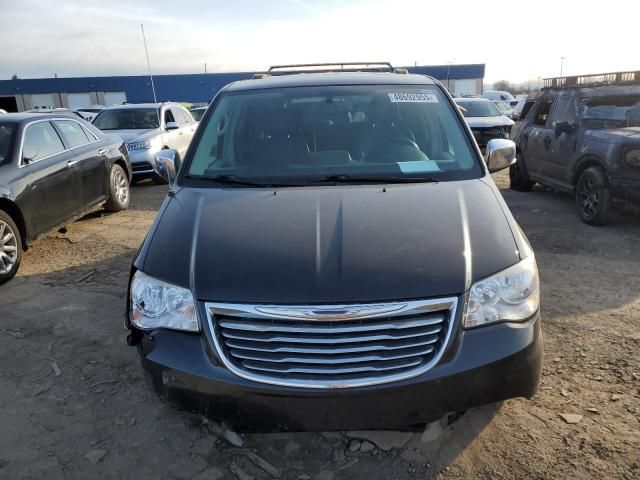 2014 Chrysler Town & Country Touring L