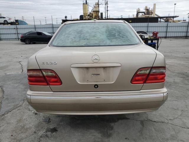 2001 Mercedes-Benz E 320