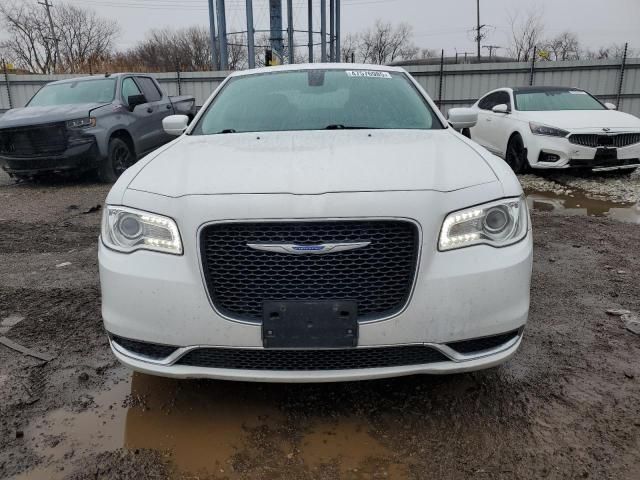 2018 Chrysler 300 Touring