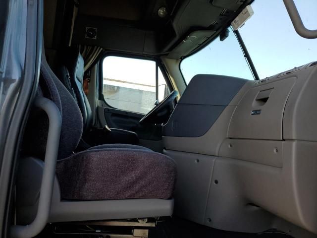 2018 Freightliner Cascadia 125 Semi Truck