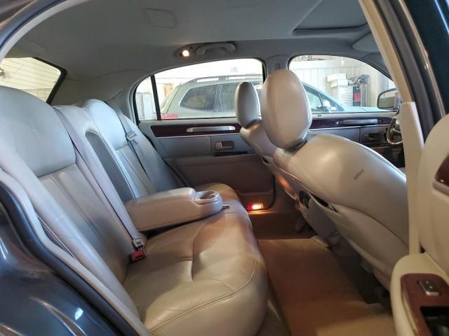 2004 Lincoln Town Car Ultimate