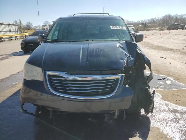 2013 Chrysler Town & Country Touring