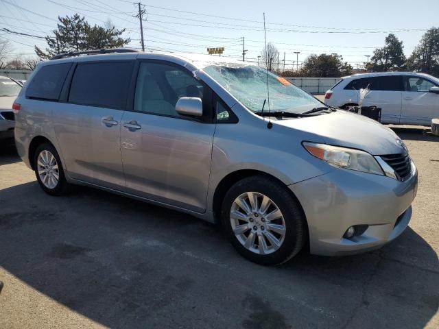 2013 Toyota Sienna LE