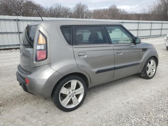 2010 KIA Soul +