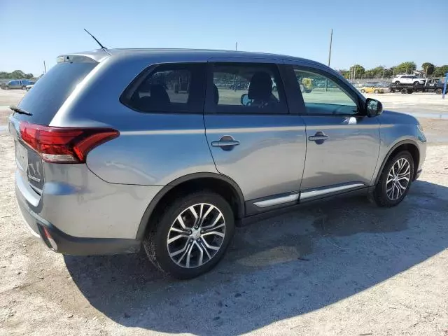 2016 Mitsubishi Outlander SE