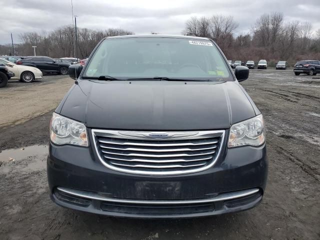 2015 Chrysler Town & Country LX