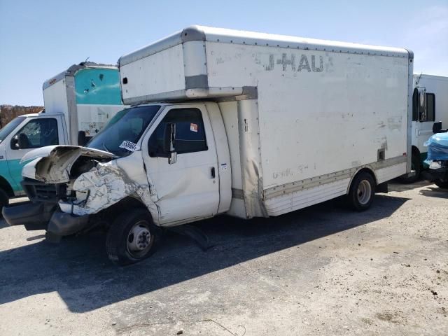 2007 Ford Econoline E450 Super Duty Cutaway Van