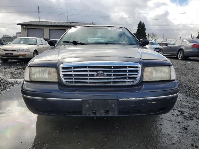 2002 Ford Crown Victoria LX