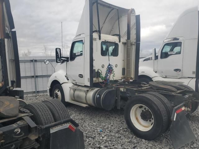 2014 Kenworth Construction T680