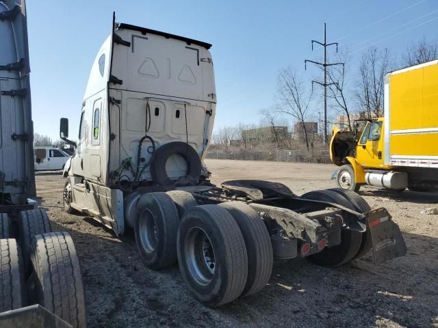 2020 Freightliner Cascadia Semi Truck