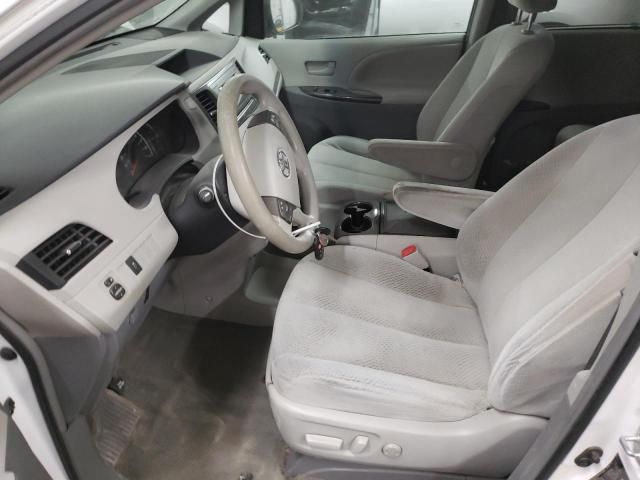 2013 Toyota Sienna LE