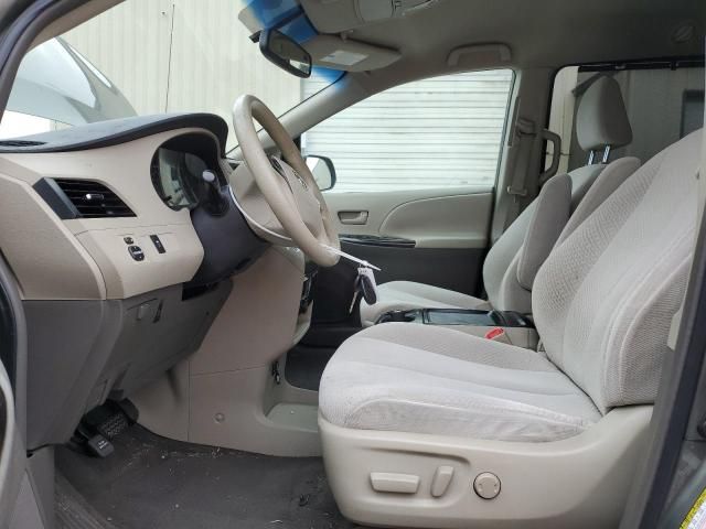 2011 Toyota Sienna LE