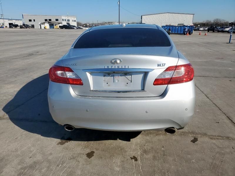 2013 Infiniti M37