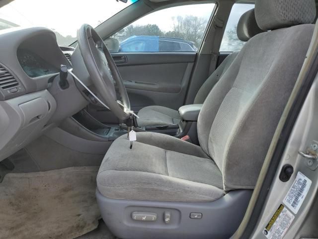 2004 Toyota Camry LE