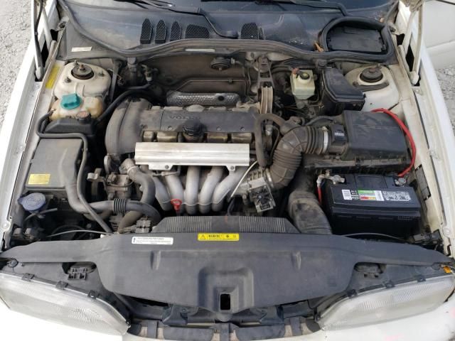 2000 Volvo S70 Base