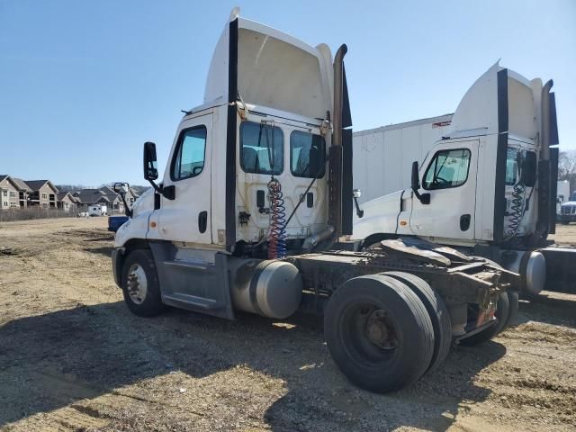 2016 Freightliner Cascadia Semi Truck