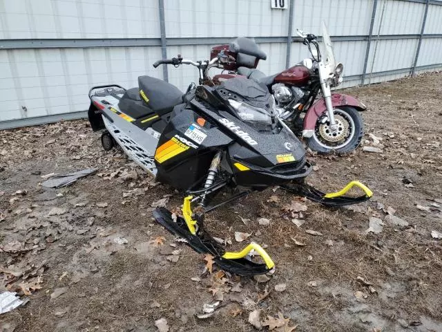 2019 Skidoo 2019 Skidoo MXZ