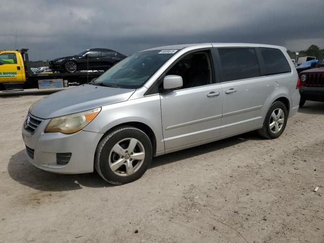 2010 Volkswagen Routan SE