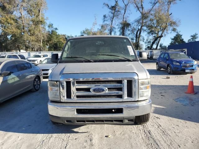 2011 Ford Econoline E350 Super Duty Wagon