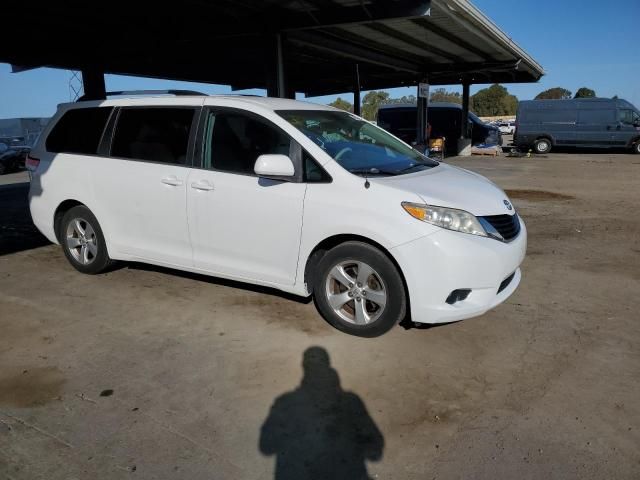 2013 Toyota Sienna LE