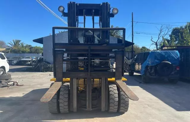 1995 Clark Forklift