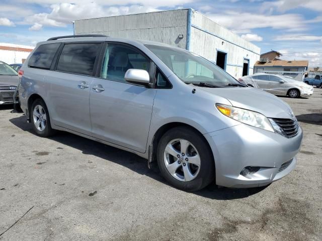 2013 Toyota Sienna LE