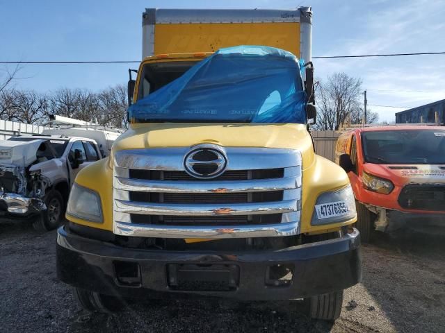 2019 Hino 268 BOX Truck