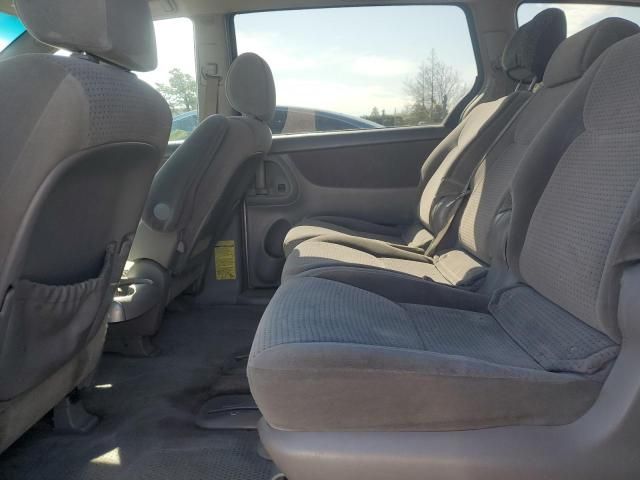 2006 Toyota Sienna CE