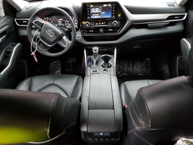 2022 Toyota Highlander XLE