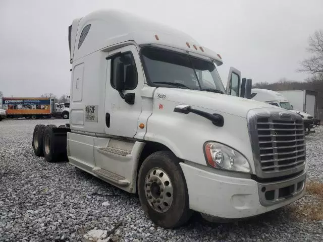 2015 Freightliner Cascadia 125