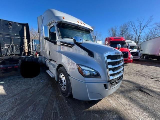 2019 Freightliner Cascadia 126